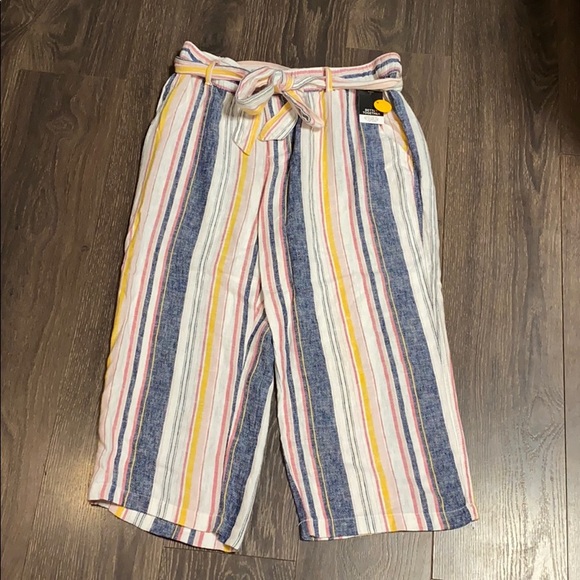 Liz Claiborne Pants - NWT Liz Claiborne Tie Waist Cropped Linen Pants